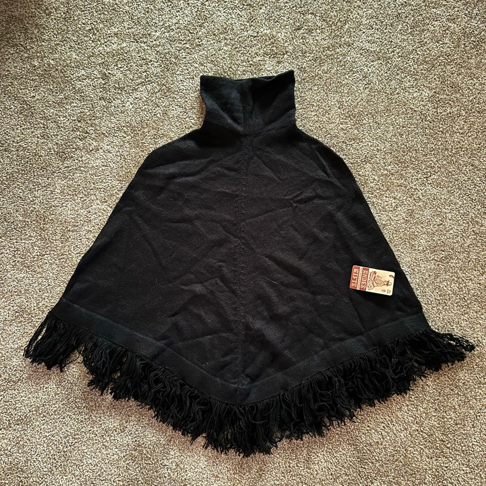 Poncho💎🥶 - Picture 2 of 4